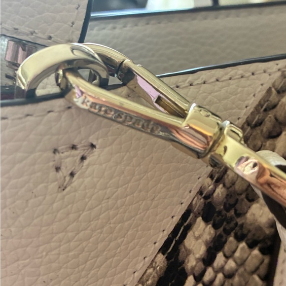 Kate Spade  - Women's Eva Chevron Medium Satchel - Picture 5 of 9